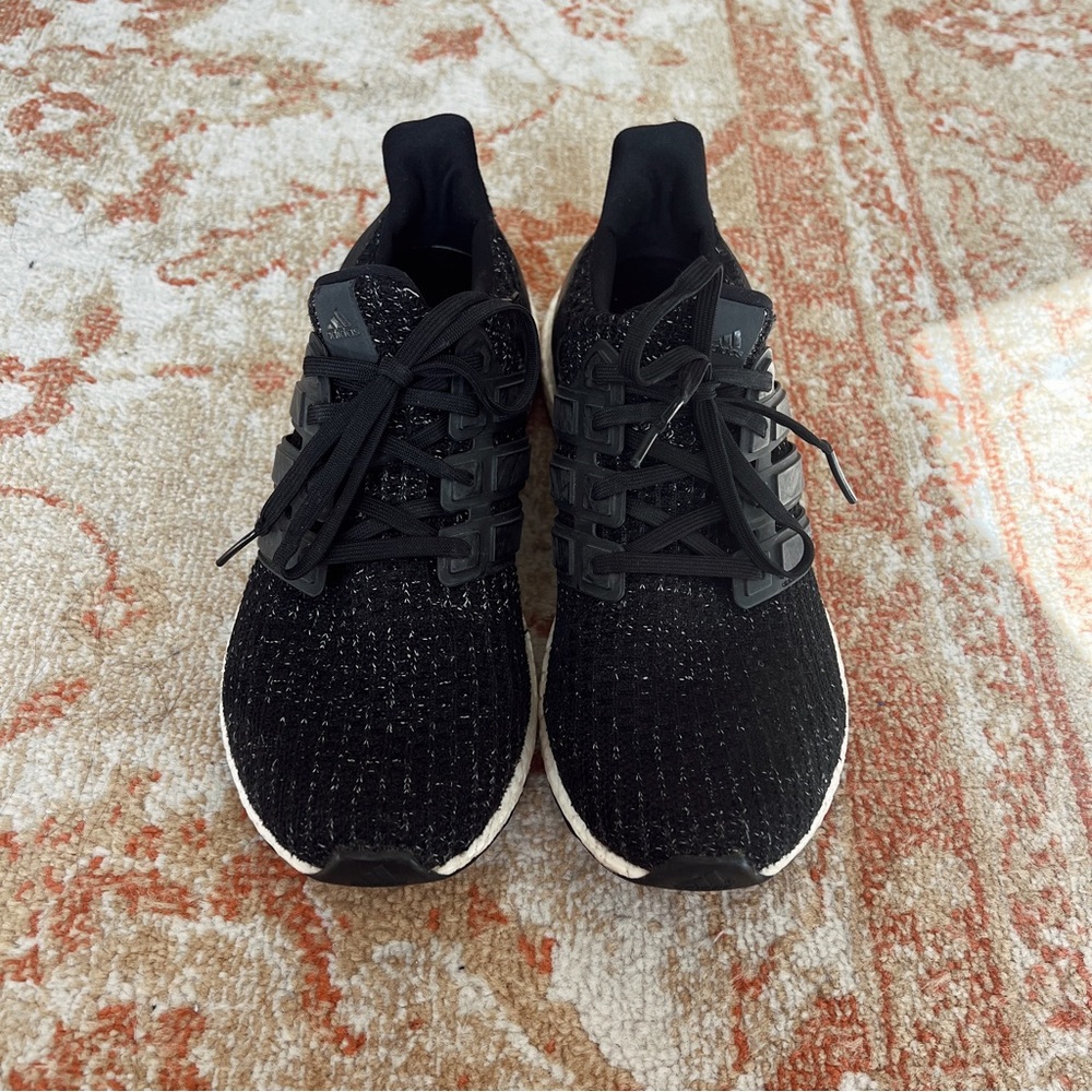 Adidas UltraBoost 4.0